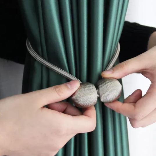 2Pcs Magnetic Ball Curtain Holder