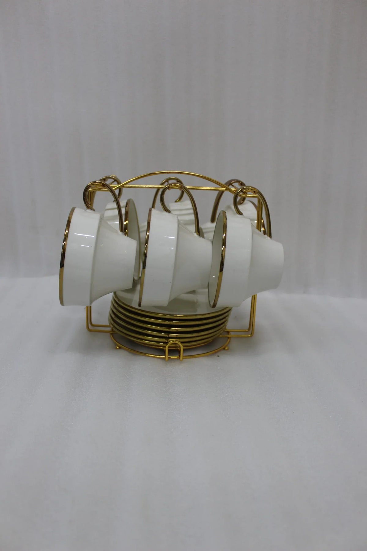 Luxury Ceramic Tea Cup and Saucer Set with Golden Stand