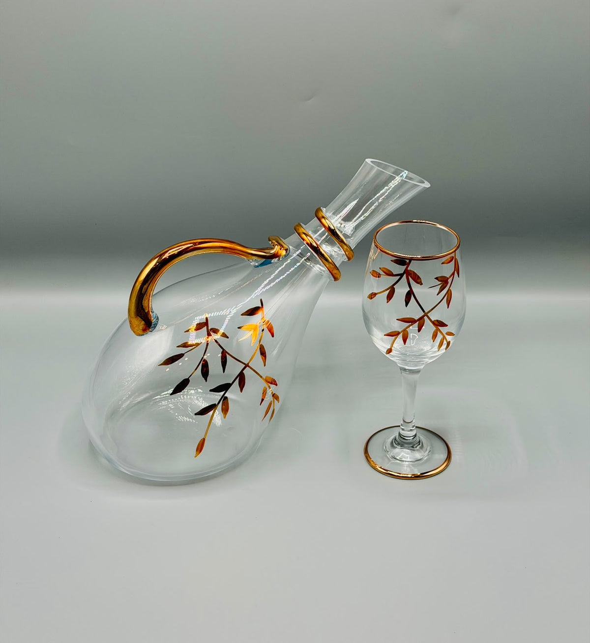 Golden Vine 7-Piece Decanter Set